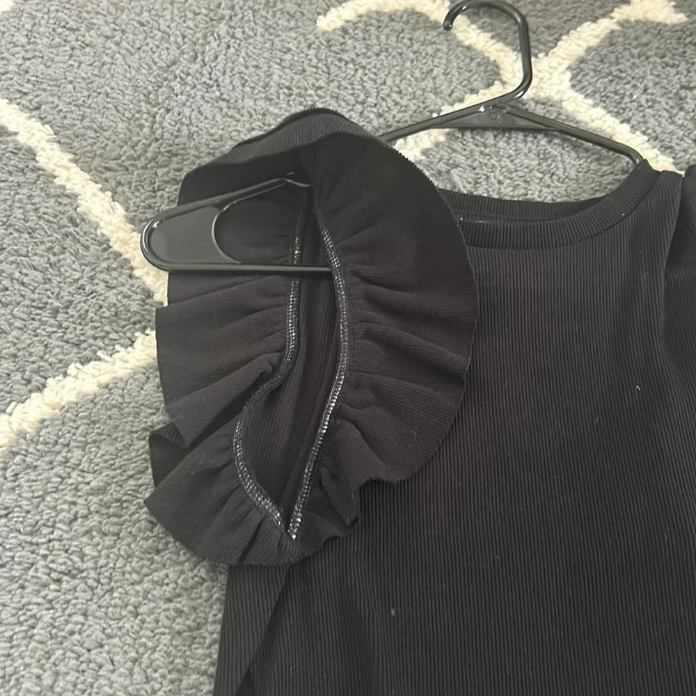 Zara Ribbed Cropped Flutter Tank - Picture 2 of 3
